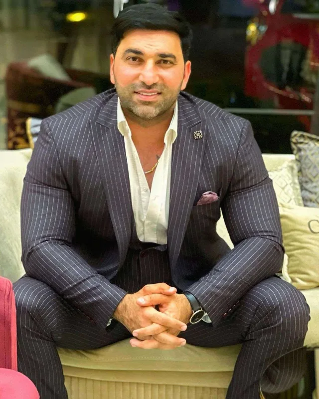 “İnstaqramımda bir post 3-5 min manatdır”