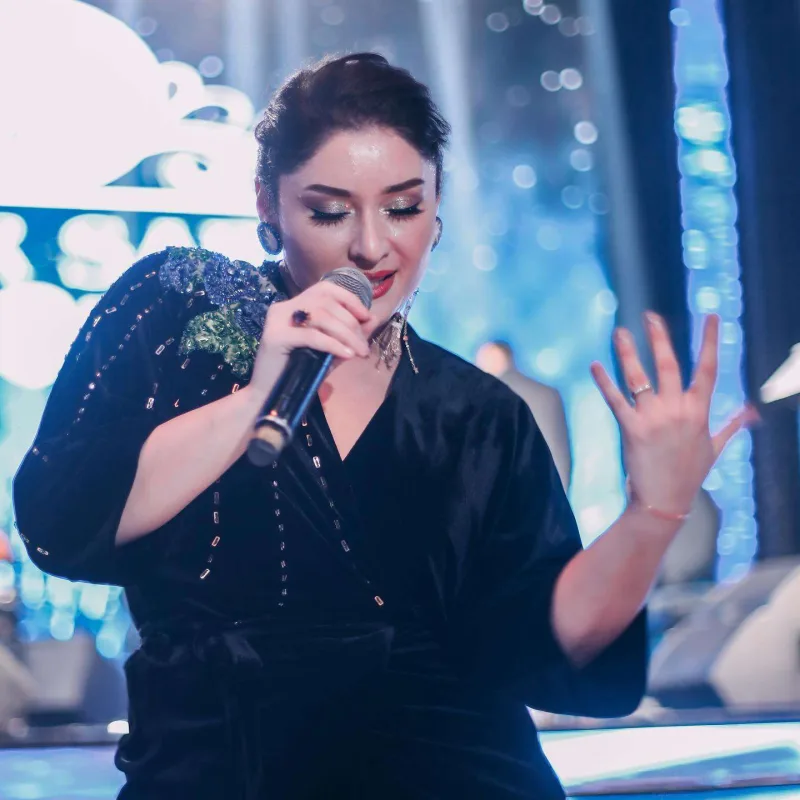 Nərmin boşandığını açıqladı