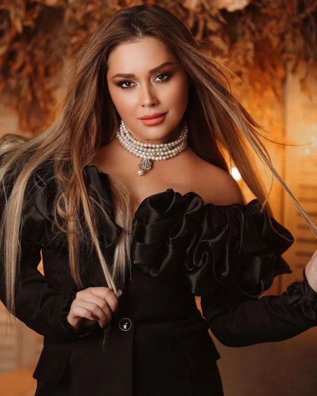 Xatirə efirdə ağladı - Video