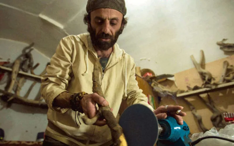 Bakıda heykəltaraş sevdiyi qadını videosu ilə şantaj edirmiş....