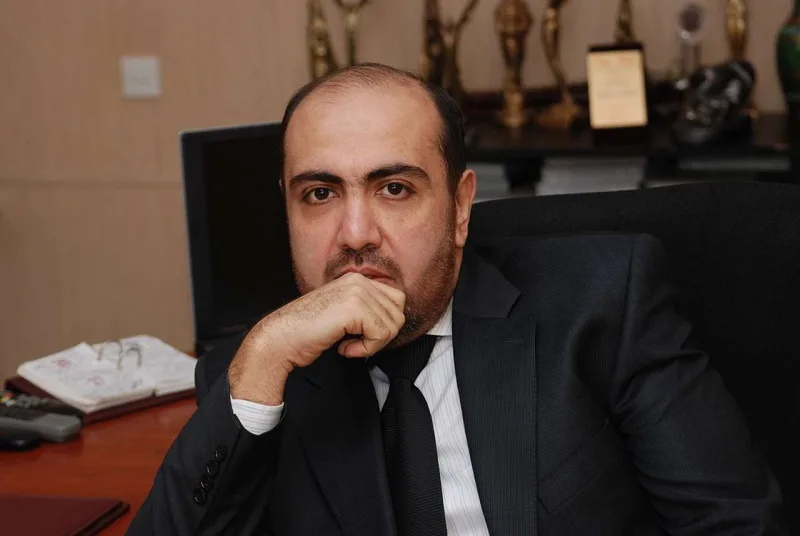 Şəkilsiz məşhurlar...