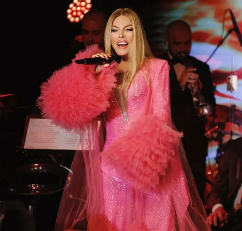 Ajdadan səhnələrə 153 minlik dönüş