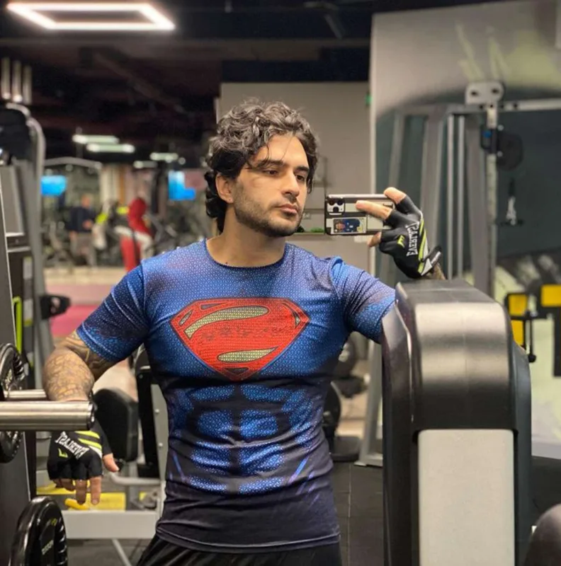 “İstədiyi kimi yaşayanları daşqalaq edirlər”