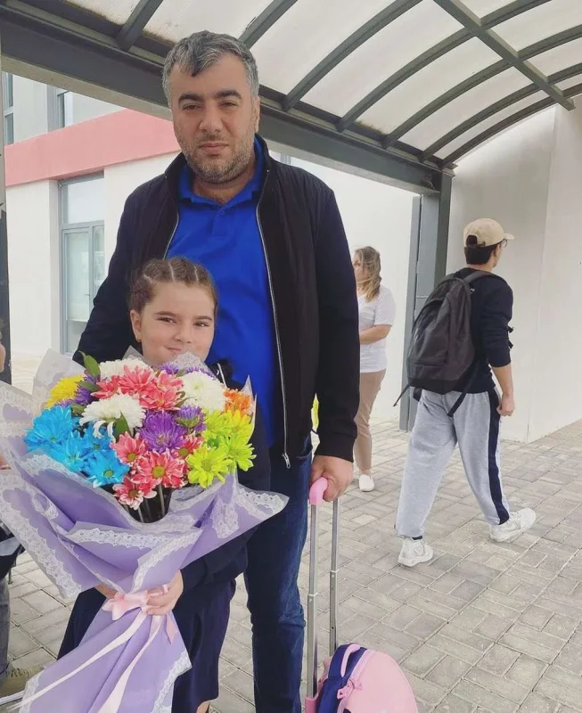 “Buraxın atamı, nə olar?!”