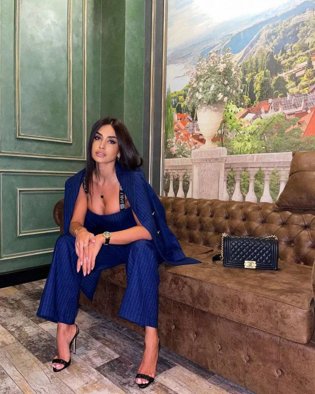 Pərvin Faiqin klipindən nə qədər pul qazanıb?