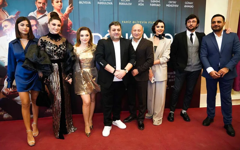 Bir gündə iki filmi təqdim edildi
