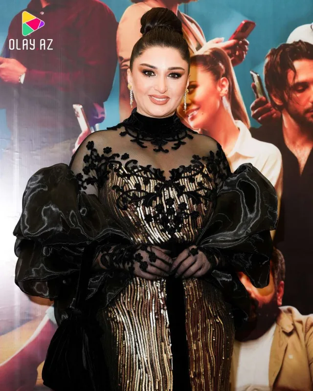 Bir gündə iki filmi təqdim edildi