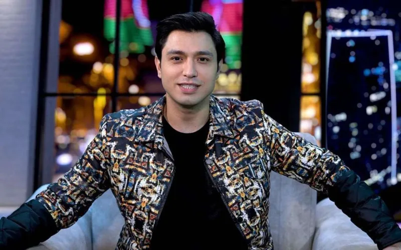 “Səbəb yenə də puldur” - Sərt yazdı