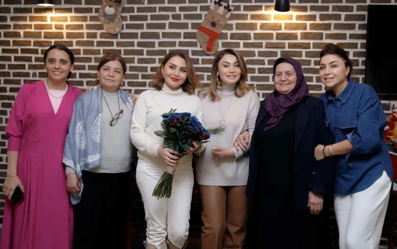 “Özümü onların arasında çox xoşbəxt hiss edirəm”