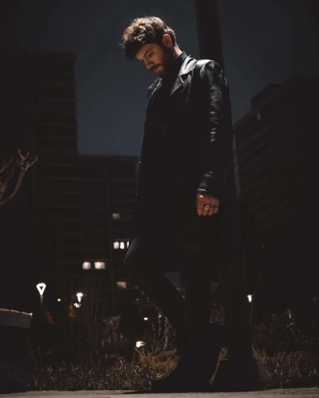 3 il əvvəl yazdığı mahnını təqdim etdi