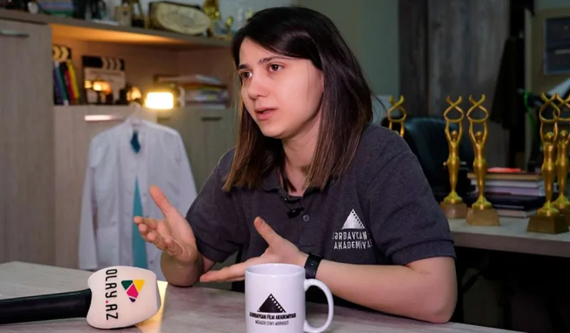 “Məşhurluqdan əvvəl salonda işləyirdim”