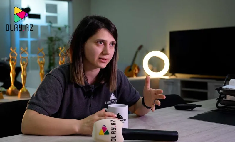 “Məşhurluqdan əvvəl salonda işləyirdim”