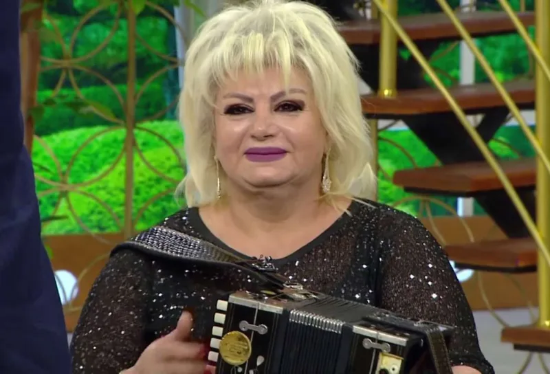 Əməkdar artistə “soyulmuş yumurta” dedi - Video