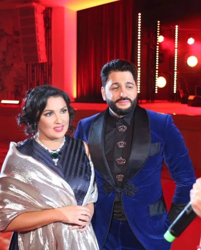 Zelenski Eyvazovun xanımını “qara siyahı”ya saldı