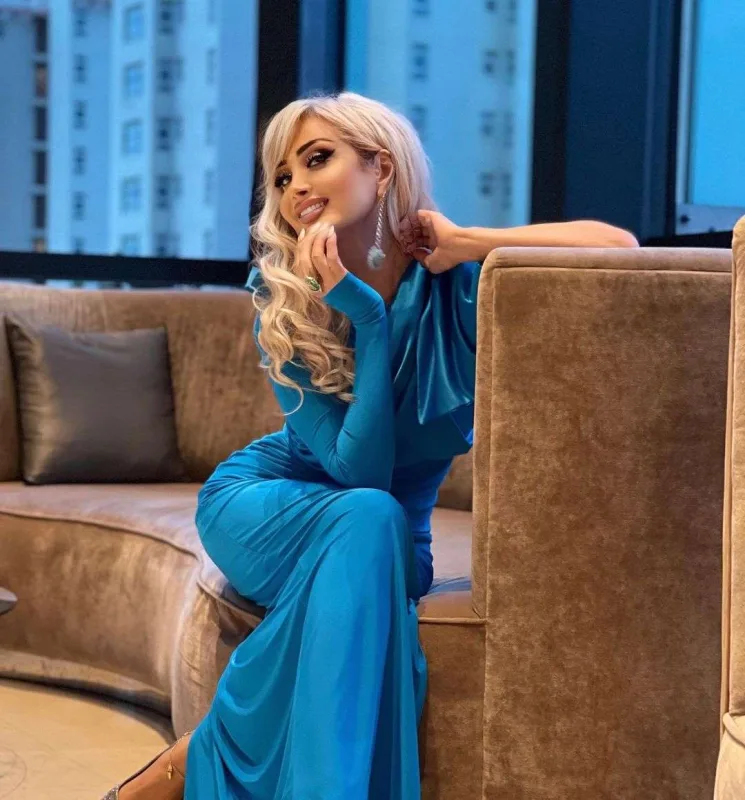 Sualı eşidən Əsədova özündən çıxdı