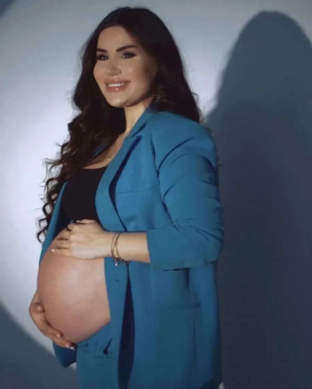 Brilliant aparıcının hamilə fotolarını tənqid etdi