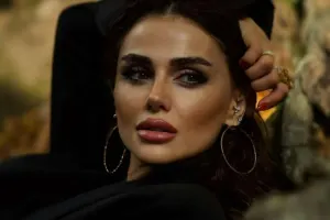 Güneldən estetikləriylə bağlı xəbərlərə sərt reaksiya!