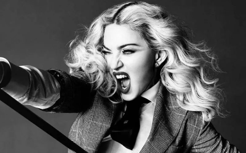 Katolik kilsəsinin tənqidlərinə ağır cavab