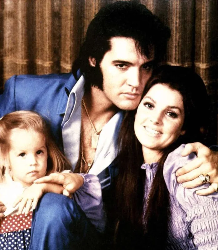 Elvis Preslinin 100 milyonluq mirasından yalnız bir evi qaldı