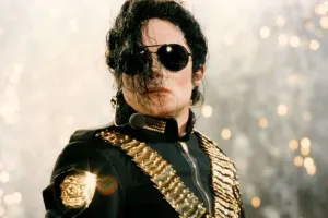 Mayklın filminin rejissoru o oldu