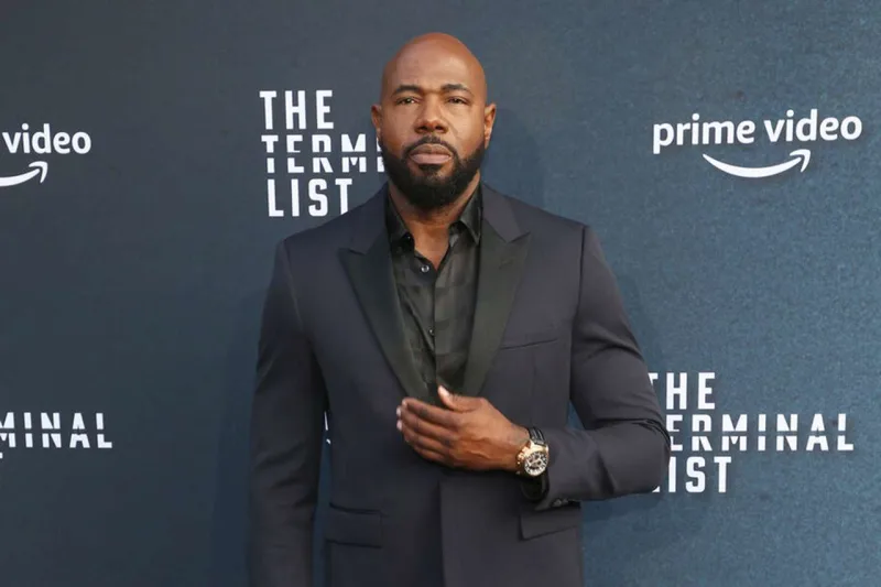 Mayklın filminin rejissoru o oldu