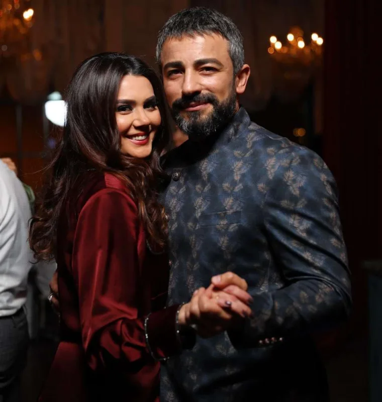 Elşad Oksanayla Şəhriyarın evliliyindən danışdı