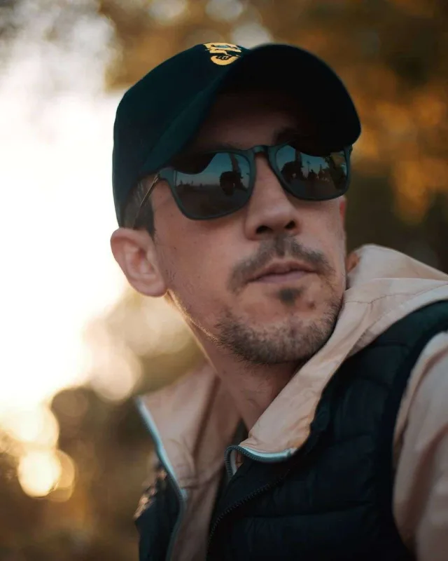 “Əqrəb mövsümü”nün rejissoru mükafatın qalibi oldu