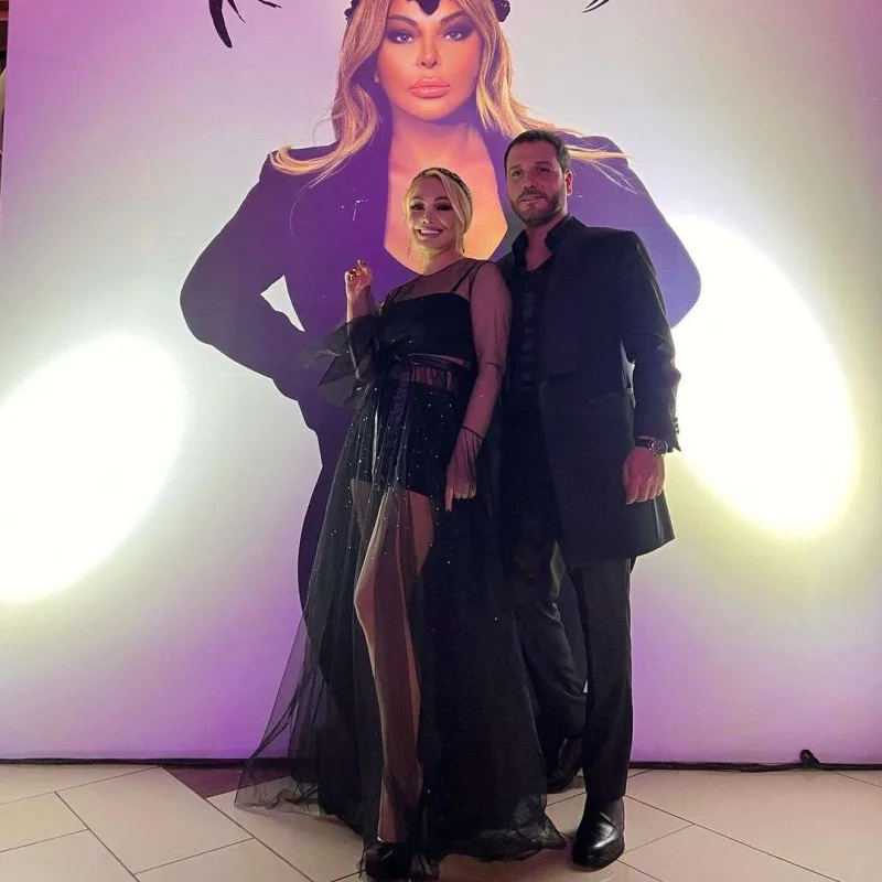 Aygün Kazımova dəbdəbəli ad günü etdi