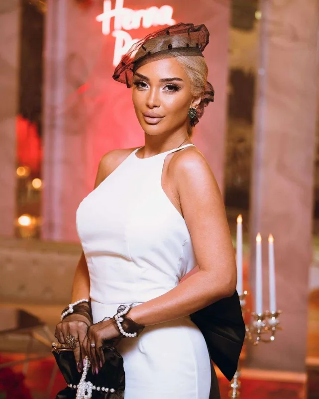 Çinarə nişanlısı ilə toylarından danışdı