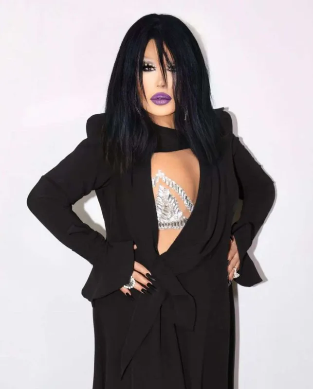 Bülent Ersoy Röyayla eyni libasda