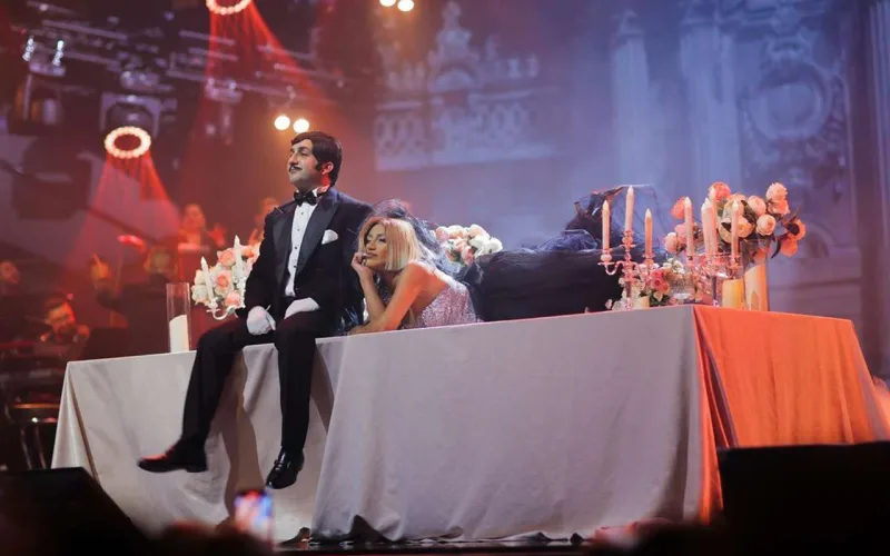 Nicat “Dəli kimi”də nə deyir?