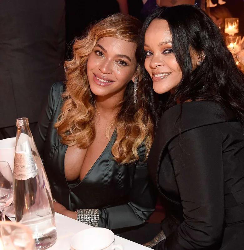 Rihanna Beyonsdan ilhamlandığını açıqladı