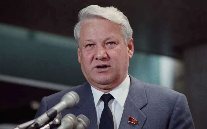 Yeltsinin nəvəsi çılpaq fotosu ilə gündəmdə