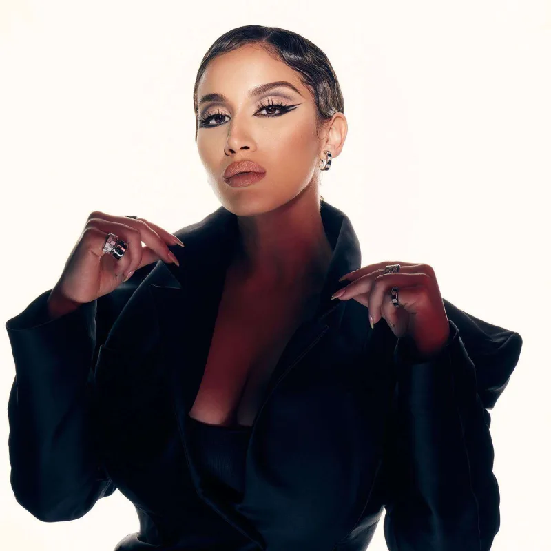 Fransanı təmsil edən Fatimə kimdir?