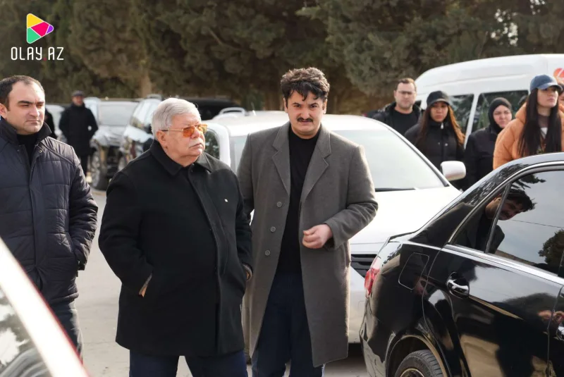 Azər Paşa Nemətov Ramiz Novruzun dəfnində