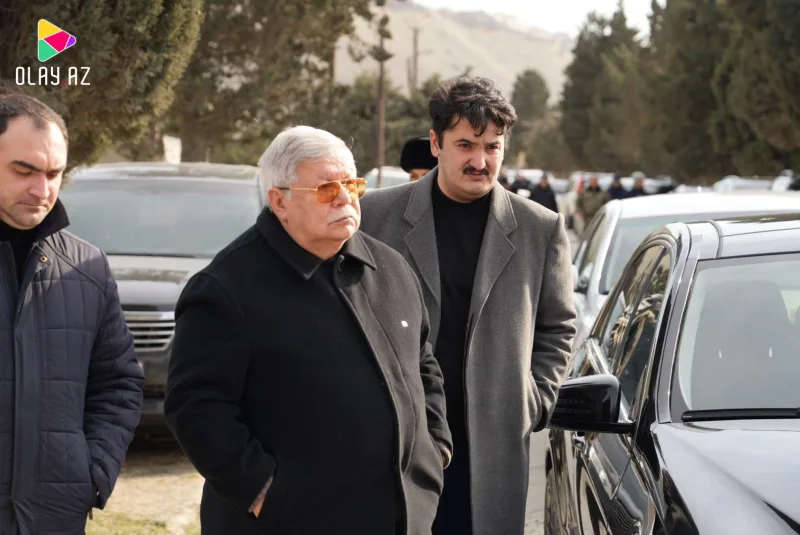 Azər Paşa Nemətov Ramiz Novruzun dəfnində