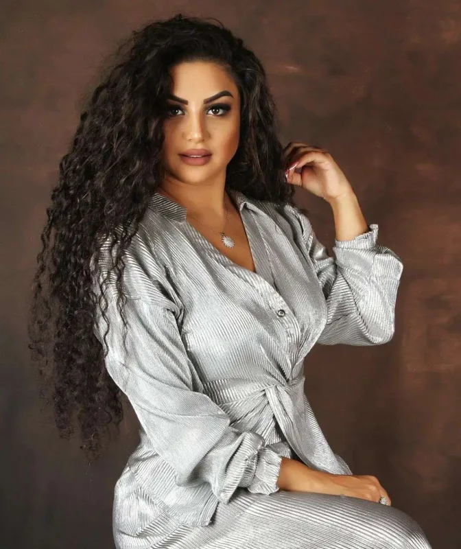 Xəyalə iki ay niyə maaş almır?