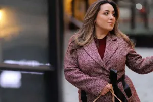 “Cinsi oriyentasiyasına görə işdən qovulub” - Yüzbəyova