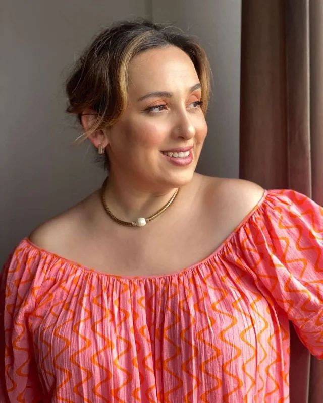 “Cinsi oriyentasiyasına görə işdən qovulub” - Yüzbəyova