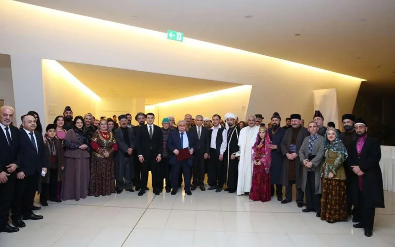 “Ölülər” Heydər Əliyev Mərkəzində anşlaqla izlənildi