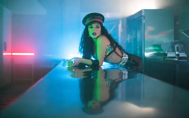 Dilarə 40 dərəcə temperaturla şou göstərdi