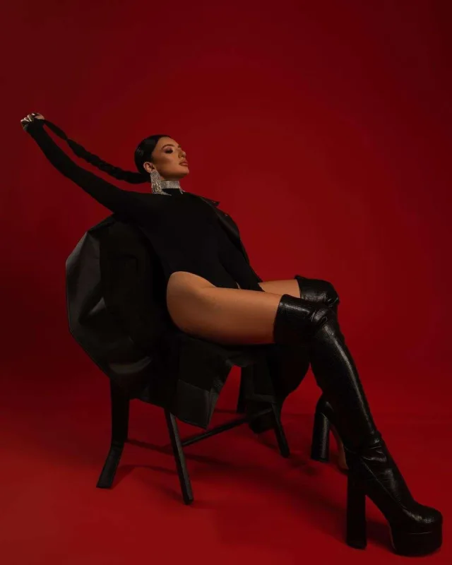 Dilarə Anarla aralarındakı “buzları əritdi”