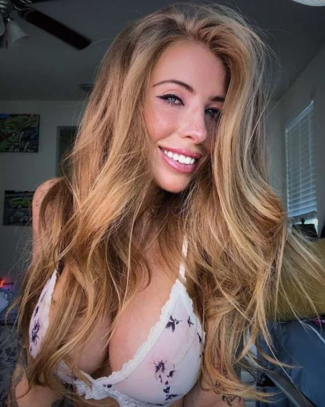 “OnlyFans”ın siması intihar etdi