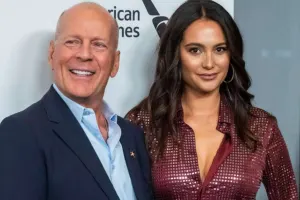 Hollivud aktyorunun xanımı jurnalistlərə qadağa qoydu