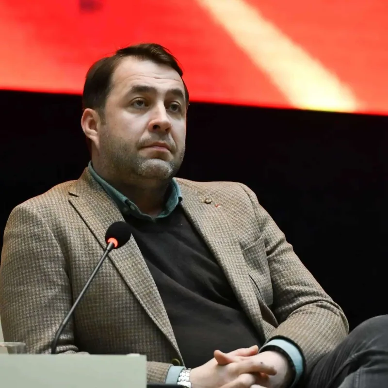 “50 manata seriala çəkilərlər?”