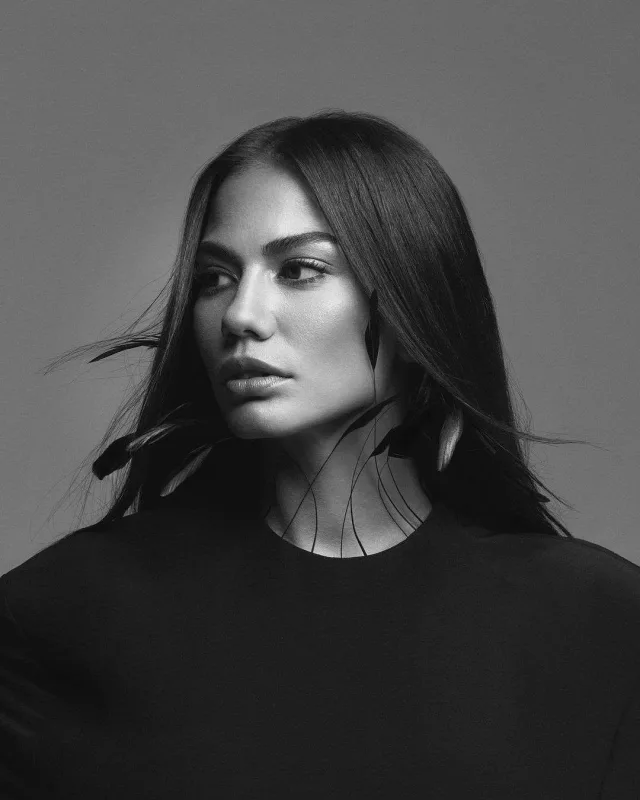 Demet yayılan xəbərlərə üsyan etdi