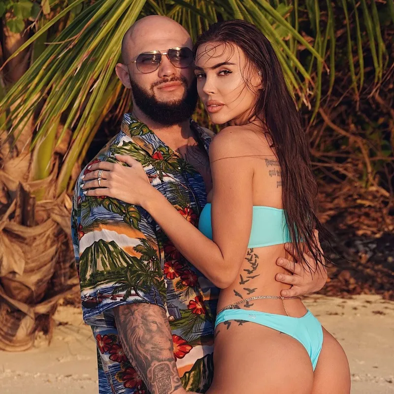 Əri ilə ayrı yaşadıqlarını etiraf etdi