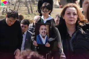 Oqtay Əliyevin dəfninə kimlər gəldi?