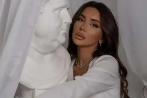 İtlər məşhur influenserə hücum etdi