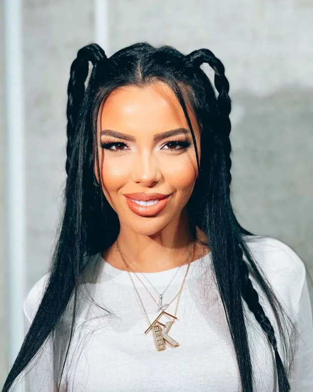 Qonşusu Nagehanın ayaqqabısını oğurladı